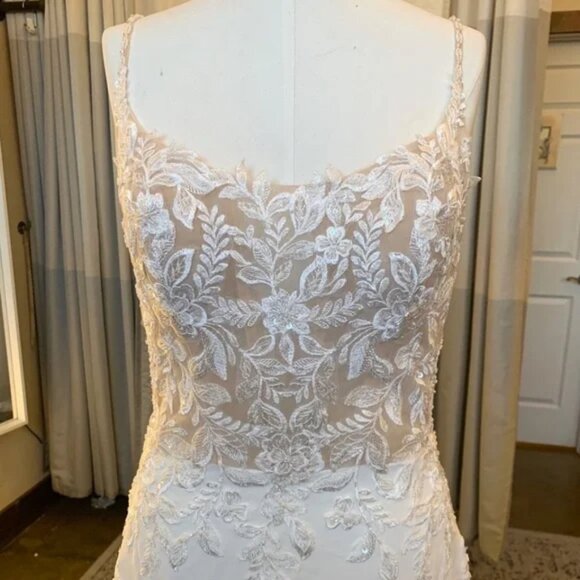 Ithaca by Ivory Willow BRAND NEW Wedding Dress, fit-and-flare floral lace bodice - Picture 9 of 11